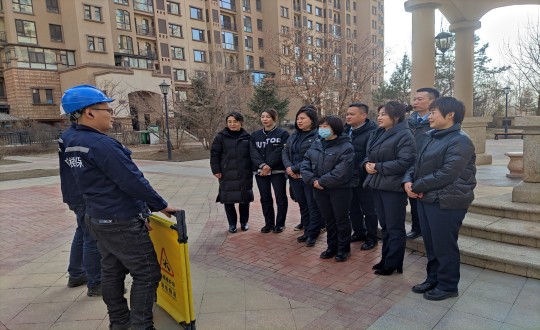 15.PA旗舰厅 · 嘉邑小区开展电梯清静知识培训_副本.jpg