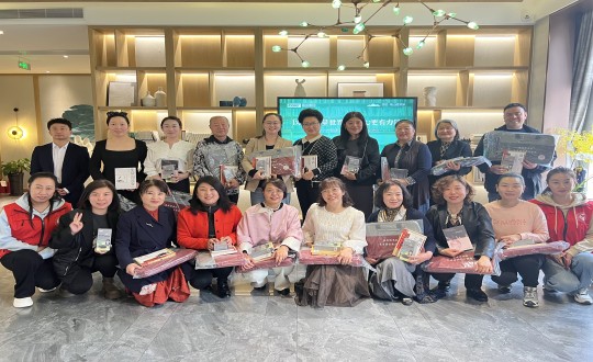 9.“以阅读丈量天下，让心田更有实力”主题念书朗诵交流活动现场留念_副本.jpg