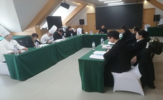 5.长白山PA旗舰厅旅馆组织召开治理职员聚会（调解一下清晰度）_副本.jpg